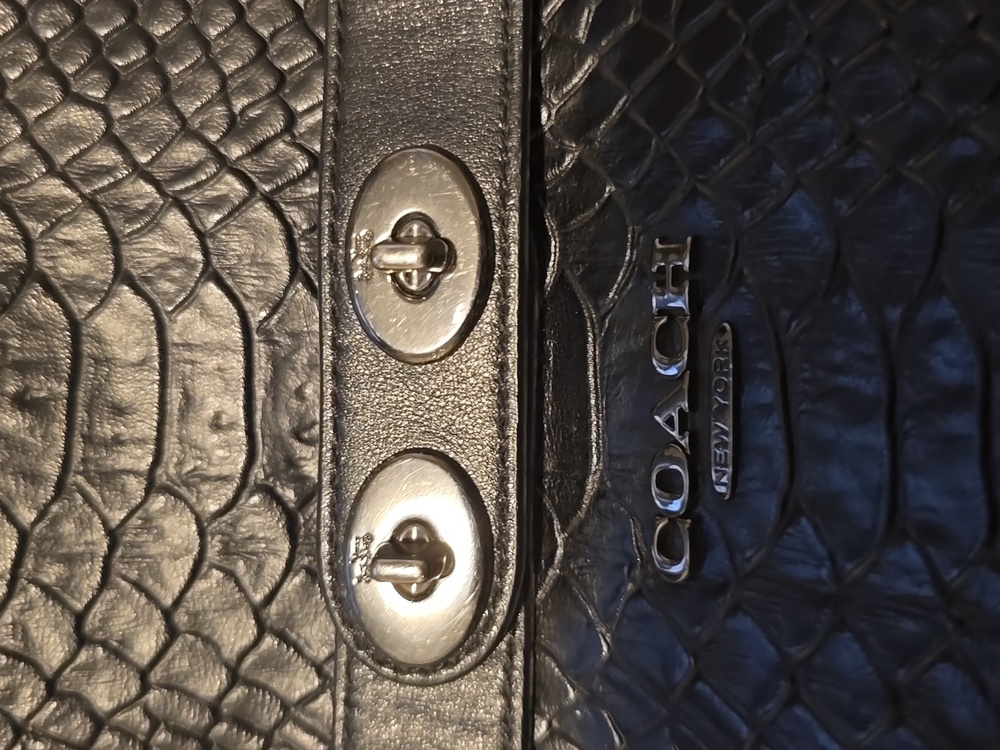 Coach Blake. Black Textured Leather Hobo Bag. GUC. - Picture 11 of 11